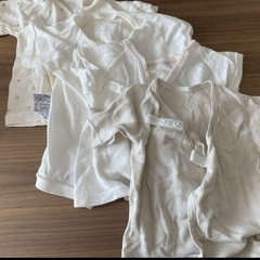 赤ちゃん肌着まとめ売りの画像
