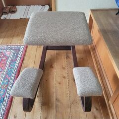 STOKKE バランスチェア VARIABLE バリアブル ストッケ 姿勢の画像