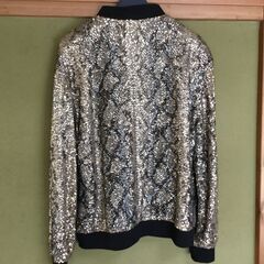 ZARA ゴールド スパンコール ボンバージャケット XLの画像