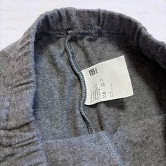 UNIQLO110cmレギンスパンツの画像