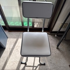 折り畳み　チェアの画像