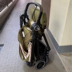 超軽ベビーカーの画像