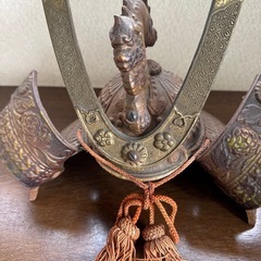 銅の兜の画像
