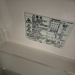 冷蔵庫シルバーの画像