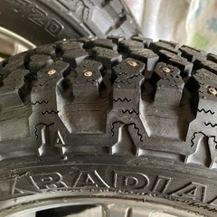 中古　トーヨースパイクタイヤ2本セットの画像