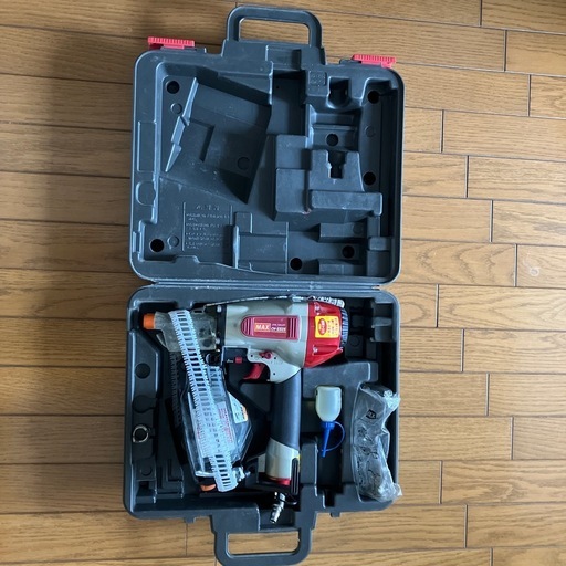 MAX釘打ち機&ホースリール