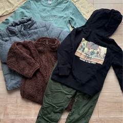子供服　100と110 長袖　冬服　コート　　の画像