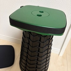 折り畳み椅子の画像