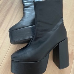 GRL ショートブーツ　22.5の画像
