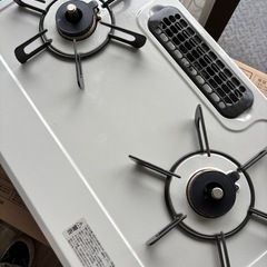 良品 Rinnai リンナイ ガステーブル RT64MH7R2 都市ガス用 2023年製 右強バーナー ガスコンロの画像