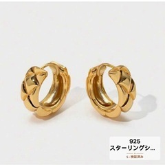ゴールド　キルティング　フープピアス　新品の画像