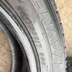 215/60R17 2020年製　GOODYEAR スタッドレス　4本の画像