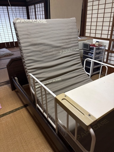 介護用ベッド　パラマウントベット　アウラ電動ベット