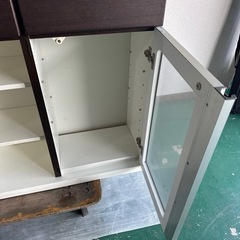 カウンター　食器棚　キッチン収納の画像