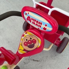 アンパンマン三輪車の画像