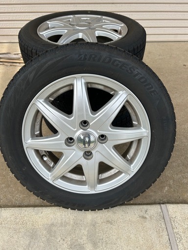 スタッドレスタイヤ　ブリヂストン　ブリザックVRX2