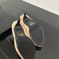 ひヒールの画像