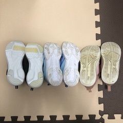 キッズシューズ 女の子用3足の画像