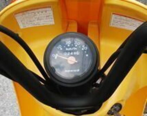 スズキ チョイノリ 　超美品 中古、濃いイエロー、　0258Km、　（近場の場合何県何市まで分かれば格安でのお届けも有ります）