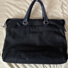TUMI ビジネスバッグの画像