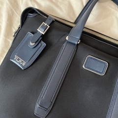 TUMI ビジネスバッグの画像