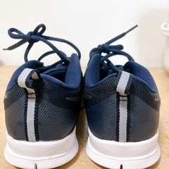 Nike ネイビー ランニングシューズ 23.0cmの画像