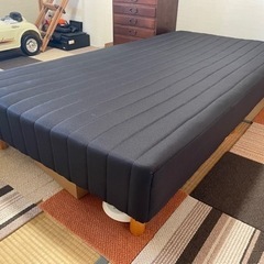 脚付マットレスの画像