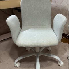 ニトリ学習机、椅子セットの画像