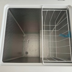 【9ヶ月使用】comfee 99L冷凍庫の画像