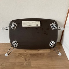 折り畳み可能　ローテーブルの画像