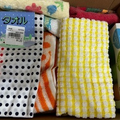 たくさんの中古たタオルの画像