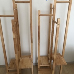 木製ハンガーラックの画像