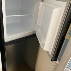 美品maxzen ２ドア冷蔵庫　JR138ML01GM　138Lの画像