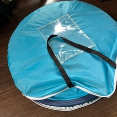ポップアップテントの画像