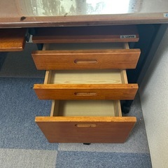 パソコンデスク　3段収納付きの画像