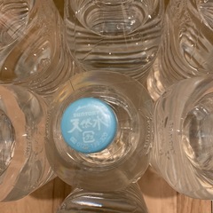 【受付終了】新品未開封　サントリー天然水2ﾘｯﾄﾙの画像