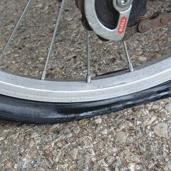 折り畳み自転車の画像