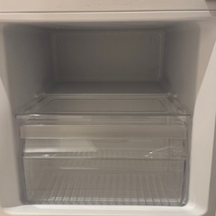 冷蔵庫（付属品付き）の画像