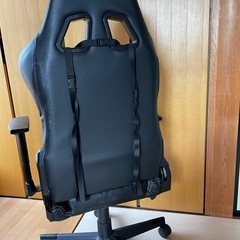 ゲーミングチェア（リクライニング）　革風　ブラック の画像