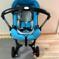 ドゥーナ  doona チャイルドシート兼ベビーカーの画像
