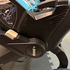 ドゥーナ  doona チャイルドシート兼ベビーカーの画像