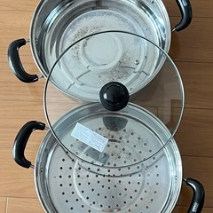 ステンレス製の二段蒸し器の画像