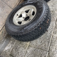 ダンロップ　グラントレック　スタッドレス　31 10.5 R15の画像