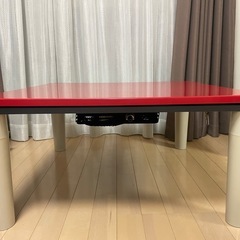 こたつテーブル　赤の画像