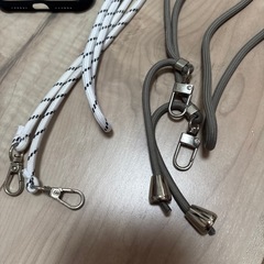 携帯ケース ストラップの画像