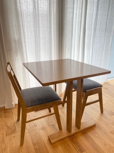 ダイニングテーブル　椅子、スツールセット