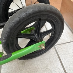 ストライダー2台の画像