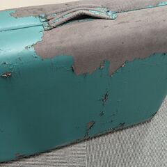 エステベッド（整体施術ベッド）ベットタオルで覆えば充分使えます。の画像
