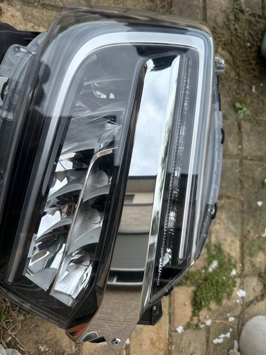 N-BOX右LEDヘッドライト美品