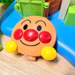 中古　 サウンドいろいろ♪ライトがピカッ！アンパンマンはじめてハウスの画像